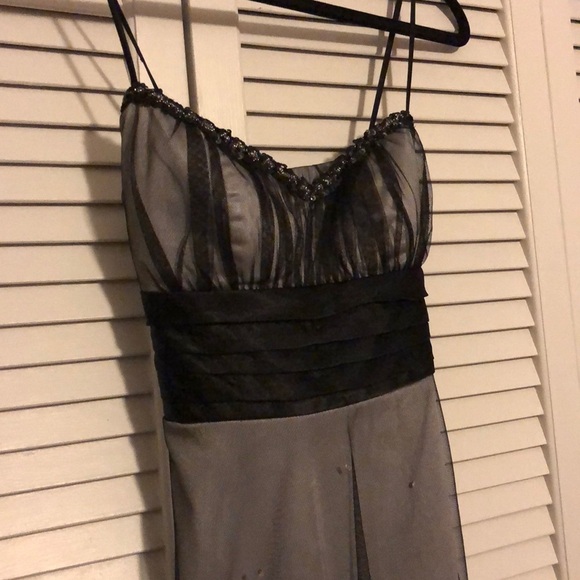 Semi-Formal Short Dress - Picture 1 of 7